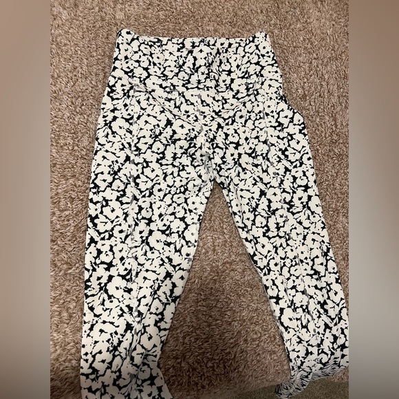 Forever 21, white and black floral we’re al print tights, size L - Picture 1 of 2